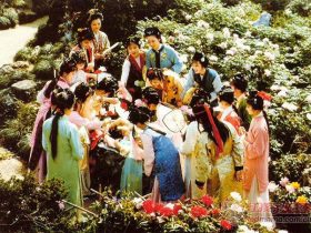 解密《红楼梦》中的谐音隐义